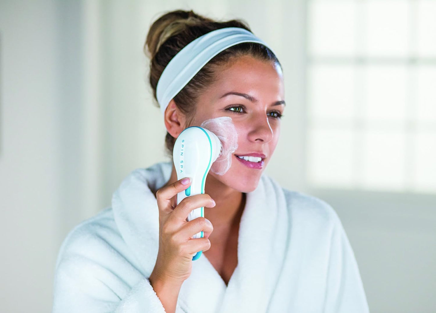 Spin Spa Facial Cleansing Brush with 2 Attachments for Deep Clean